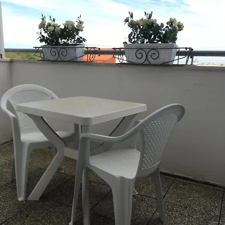 Albergo Rondine Ξενοδοχείο *